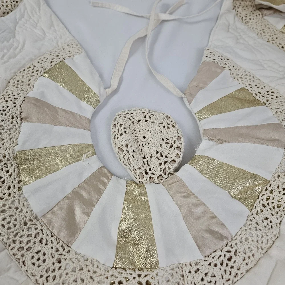 Patchwork Christmas Tree Skirt Quilted Chrochet Large Gold Lame Vintage